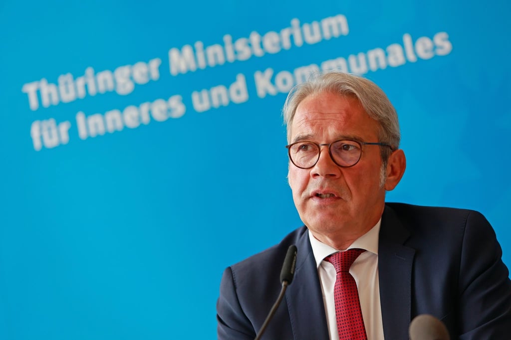 Thüringens Innenminister Georg Maier (SPD) spricht.