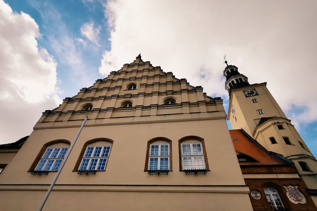 Das Gardelegener Rathaus: Die Stadt ist bei der Abarbeitung ihrer Jahresabschlüsse erst im Jahr 2016 angekommen. Damit steht sie nicht allein.