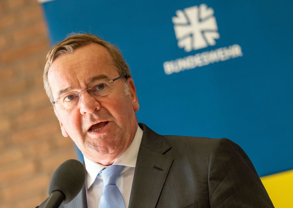 Laut Bundesverteidigungsminister Boris Pistorius erwägt der Bund einen Einstieg bei Thyssenkrupp Marine Systems.