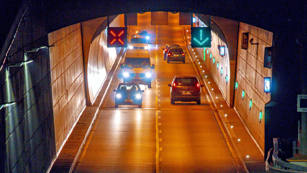 Wernigerode soll eine Ortsumfahrung mit Tunnel durch den Fenstermacherberg bekommen, um die Stadt vom Schwerlastverkehr zu befreien.