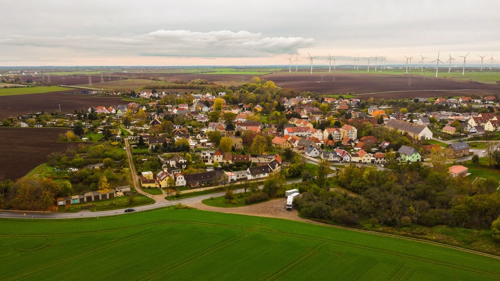 Bei den Forderungen der Stadt handelt es sich um Erschließungsbeiträge für einen kaum 30 Meter langen Stich der Lauchstädter Straße.