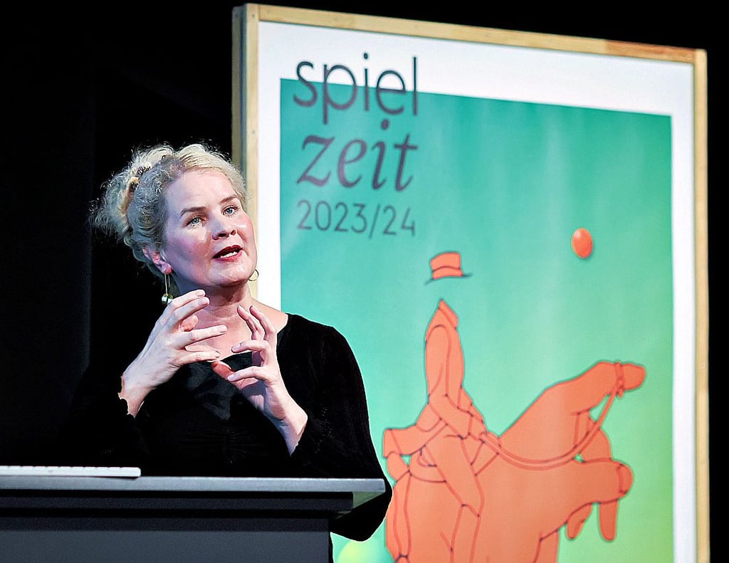 Puppentheater-Intendantin Sabine Schramm stellte gestern die neue Spielzeit vor.