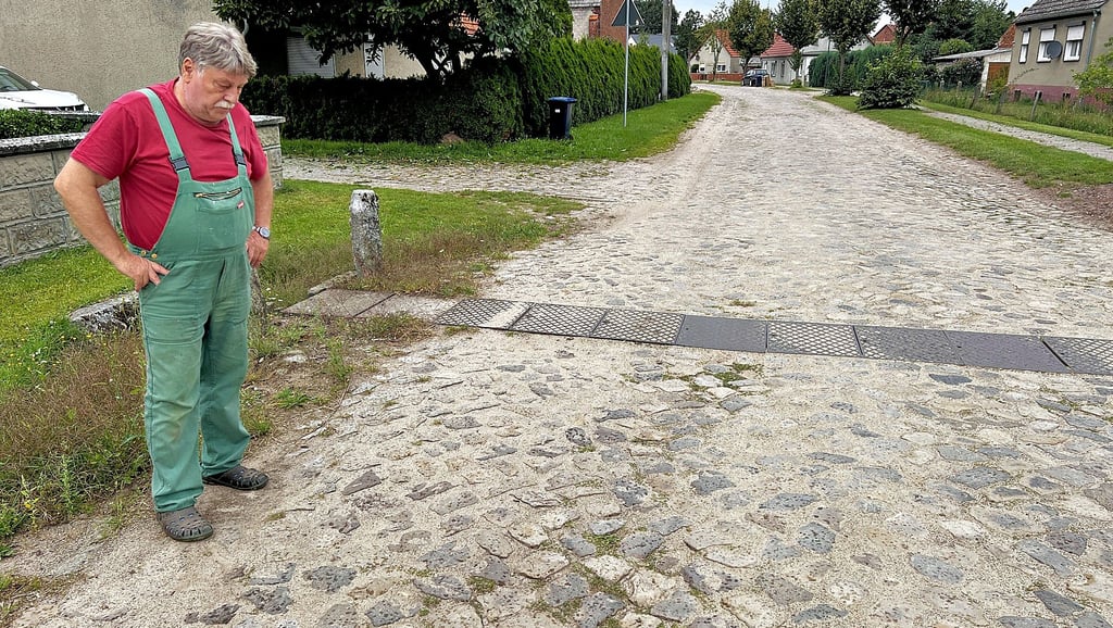 Flood damage repair: Has the village street in Neuermark-Lübars been ...