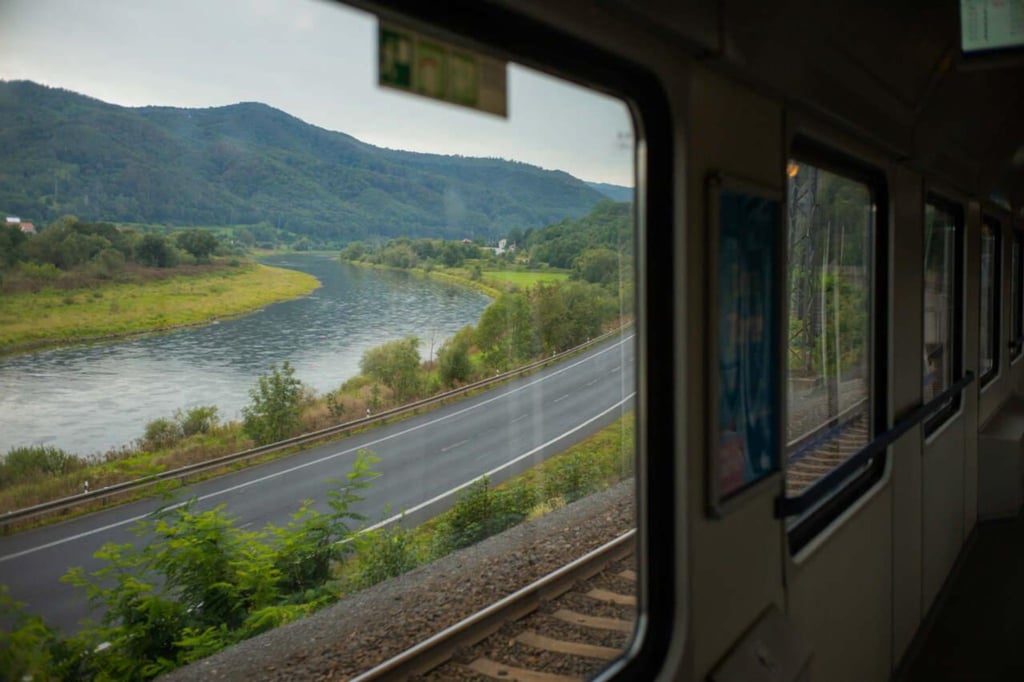 Entlang der Elbe durch die Sächsische Schweiz nach Tschechien - und dann? Noch weiter! Mit Interrail kein Problem.