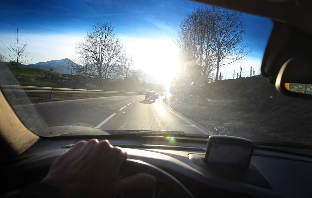 Ah, können Sie noch was erkennen? Am Steuer ist es immer erforderlich, nur so schnell zu fahren, wie es die Sichtverhältnisse erlauben.