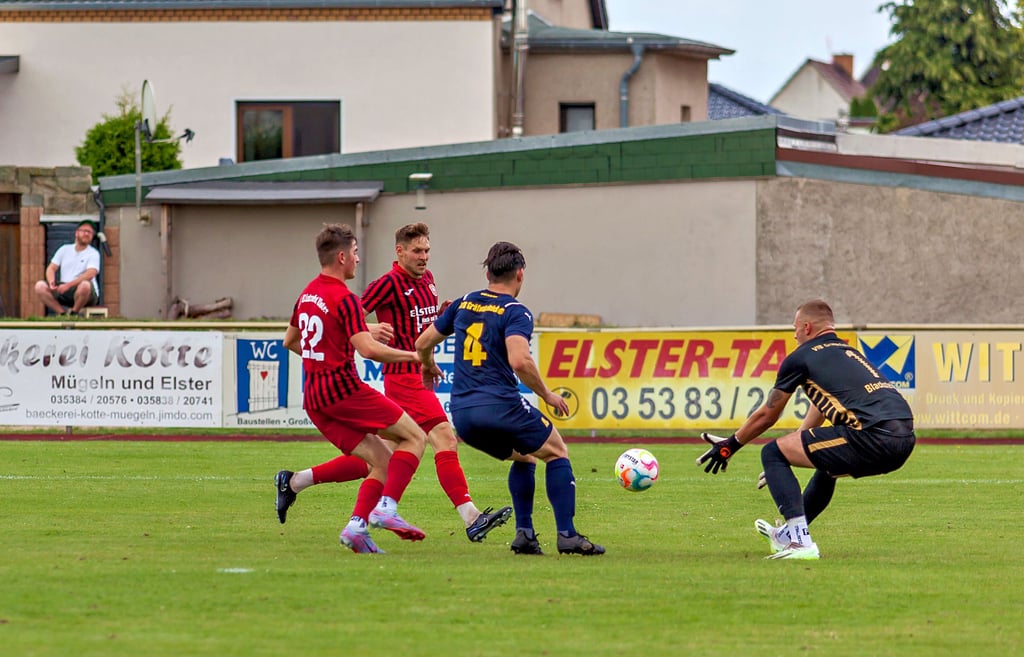 Gräfenhainichen und Elster - hier beim Derby gegeneinander - stehen am Sonntag vor attraktiven Herausforderungen.