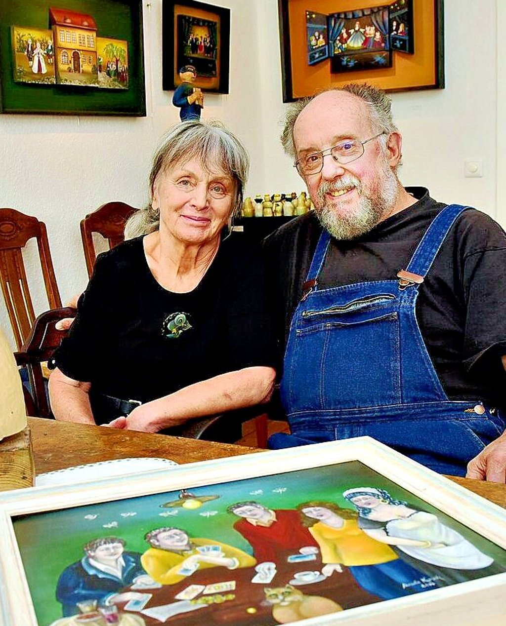 Ursula und Dietmar Kirsch in ihrem Wohn- und Atelierhaus in Friedeburg.