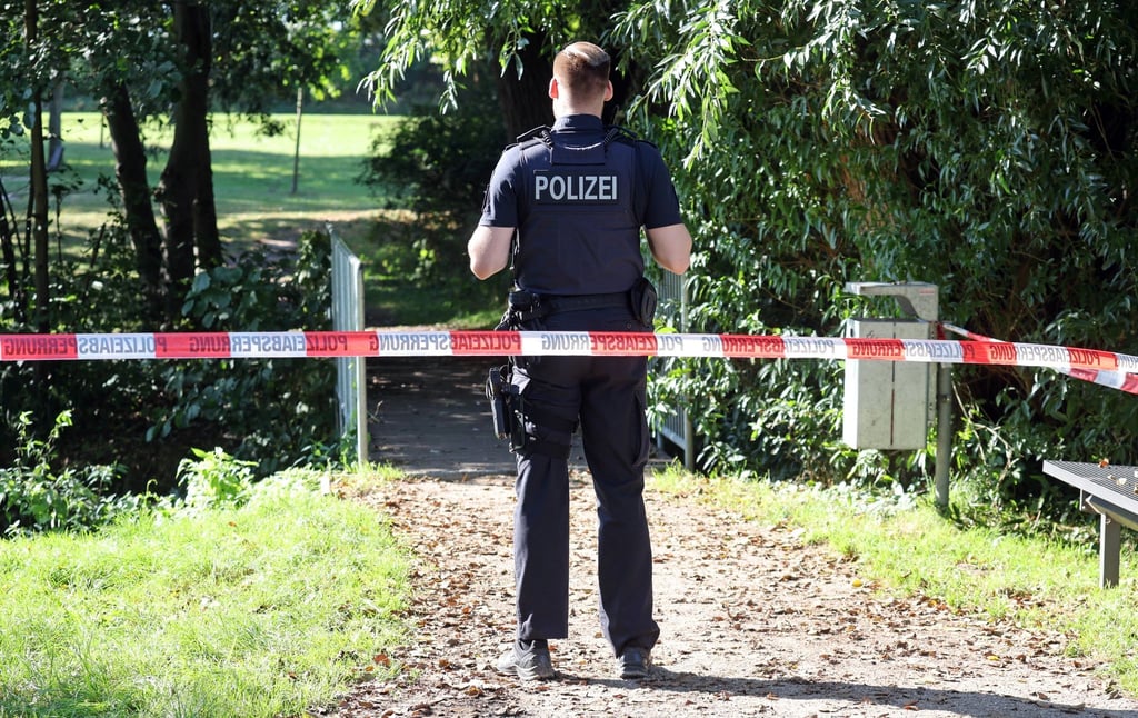 Bei Neubrandenburg wurde ein Sechsjähriger tot aufgefunden - die Polizei ermittelt wegen Totschlags.