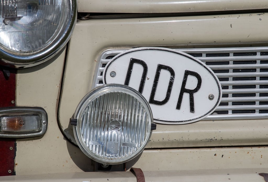 Ein Fahrzeug der Marke Trabant ist beim Internationalen Trabi-Treffen zu sehen.