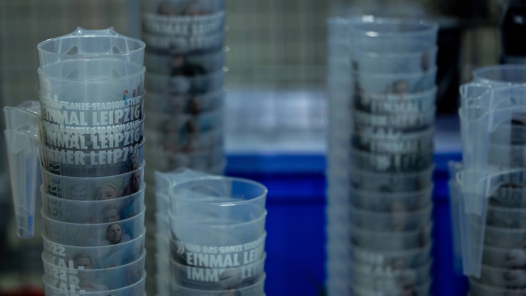 Die Preise für Essen und Trinken in der Leipziger Red Bull Arena bei RB-Heimspielen sind ligaweit vergleichsweise moderat.