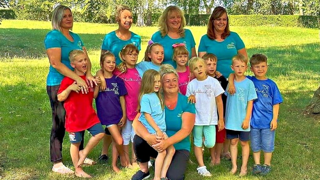 Die Kita als zweite Familie: Schulanfänger aus Libehna fuhren im Juli mit Erzieherinnen zum Baden.