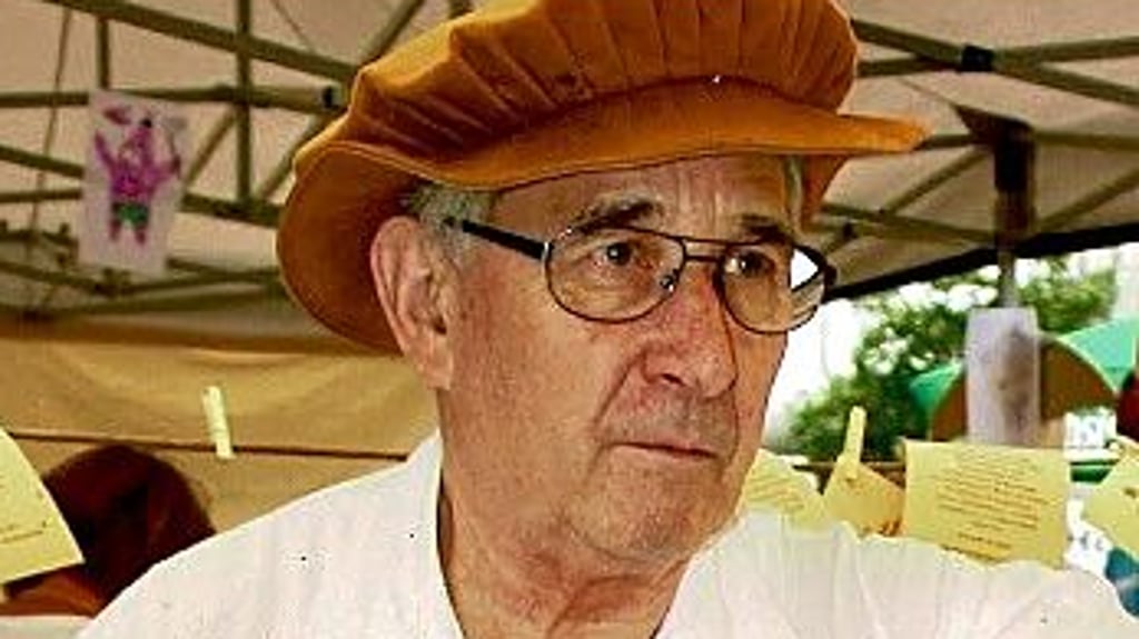 Der Buchdruckermeister und Verleger Heinz Freiberg beim Sommerfest der „Sächsischen Zeitung" im Jahr 2013.