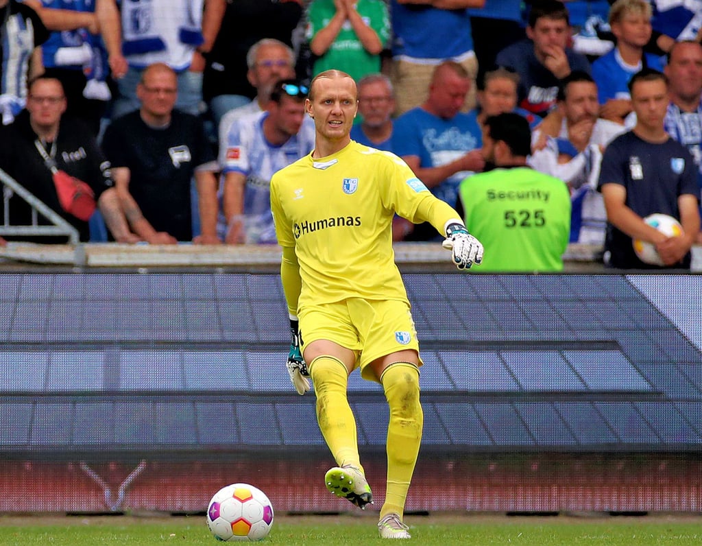 Musste bislang in der 2. Bundesliga zwölf Mal hinter sich greifen: FCM-Torwart Dominik Reimann.