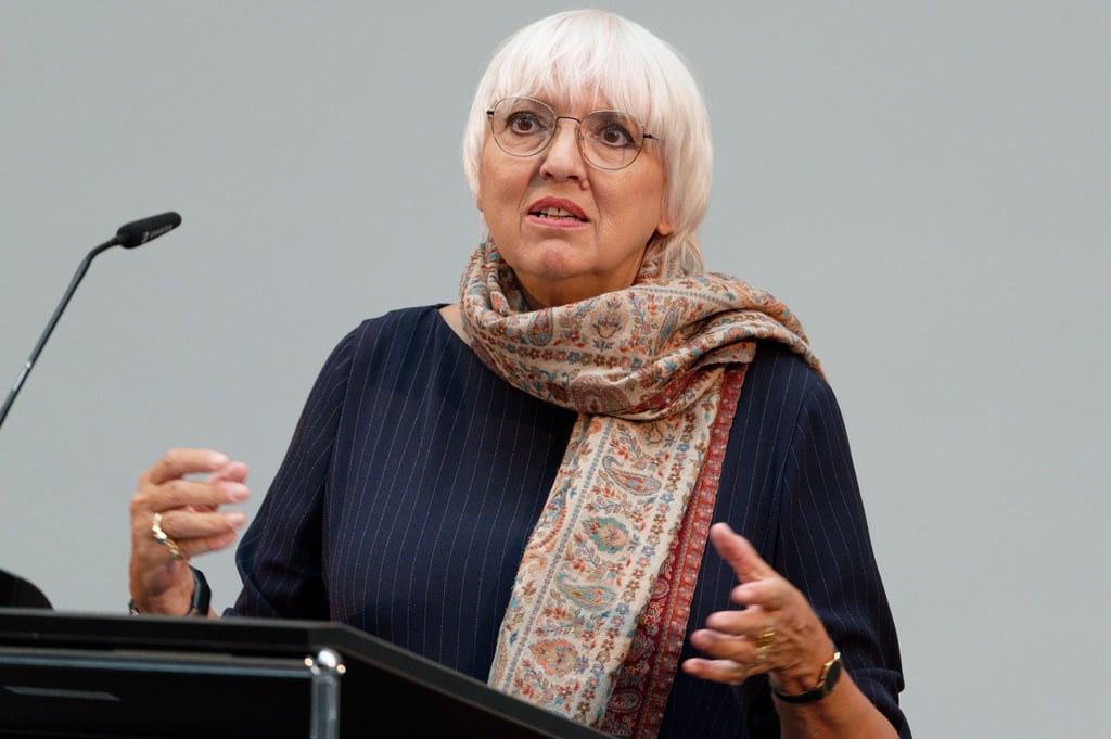 Weniger Museum, mehr Archiv - das ist die Richtung, die sich Kulturstaatsministerin Claudia Roth beim Fotoinstitut vorstellt.