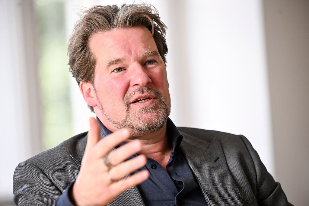 Dirk Stettner (CDU), Fraktionsvorsitzender im Berliner Abgeordnetenhaus, spricht bei einem Interview.