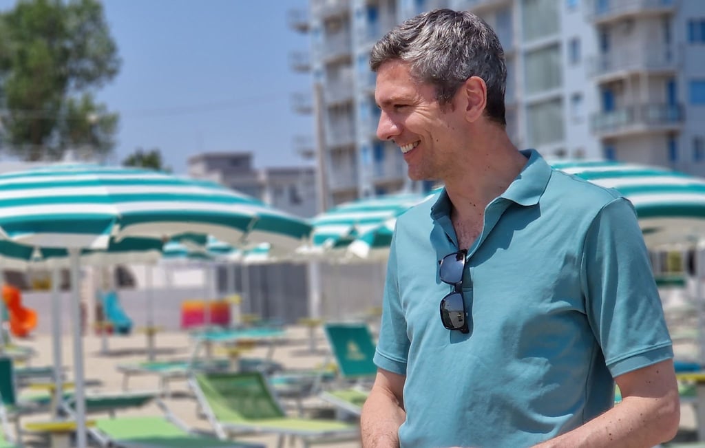 Ingo Zamperoni als Reporter unterwegs in Italien.