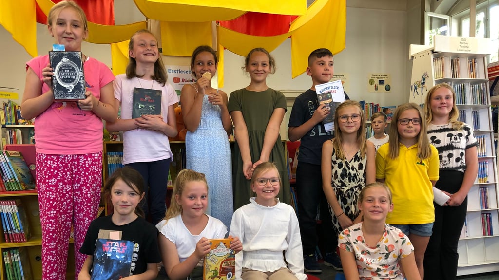 Zwölf Mädchen und Jungen haben am diesjährigen Lesewettbewerb in der Weißenfelser Stadtbibliothek teilgenommen.