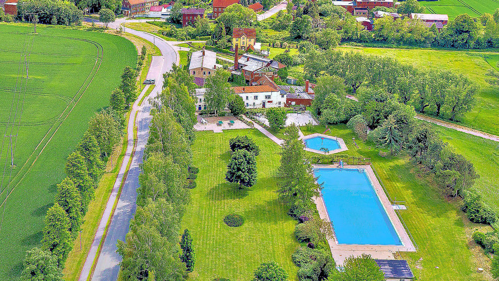 Das Eilenstedter Freibad (Foto) verfügt - ebenso wie die Bäder in Aderstedt, Badersleben und Dedeleben - über eine tolle Anlage. Das Eilenstedter Bad soll nach aktuellem Stand zum Jahresende  aus der kommunalen Trägerschaft entlassen werden. Nun zeichnen sich für die vier defizitären Sommerbäder im Huy gänzlich neue Lösungen ab.