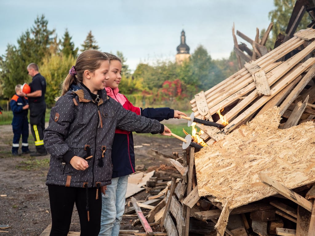 Der Fackelumzug und das Oktoberfeuer sind in Gommern feste Termine im Kalender der STadt.