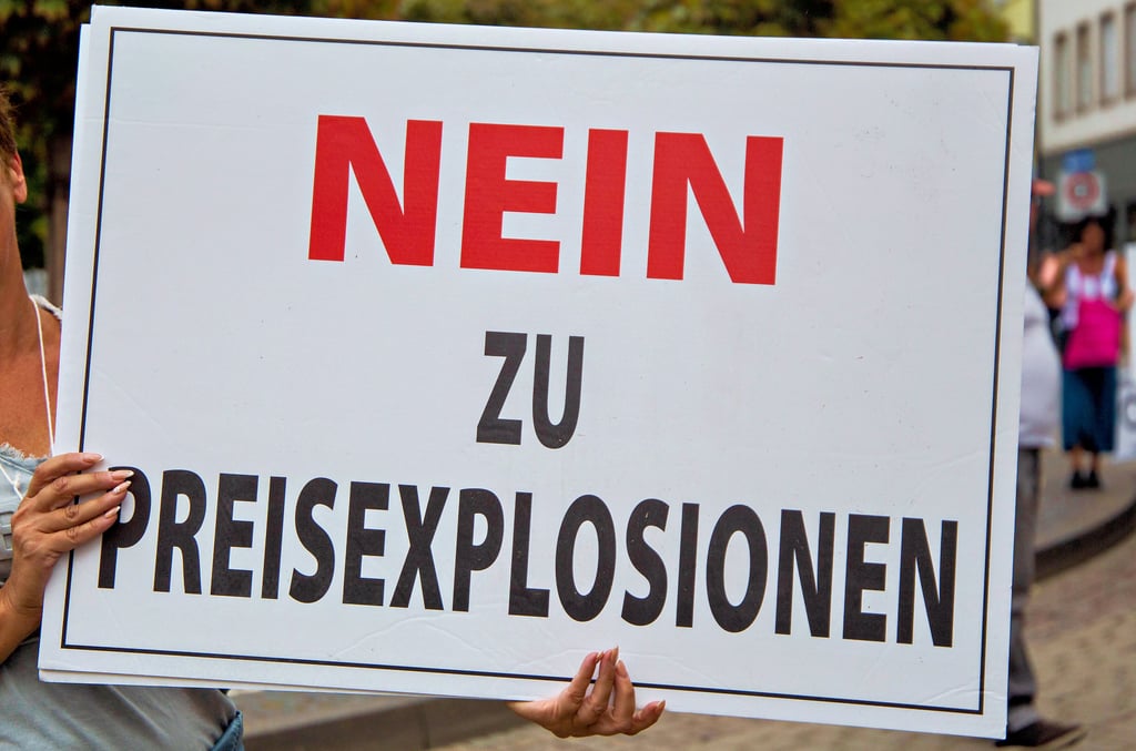 In Bernburg wurde immer sonntags gegen den Anstieg der Energiepreise demonstriert. Wegen Äußerungen bei einer solchen Demo musste sich ein 59-Jähriger jetzt vor Gericht verantworten.