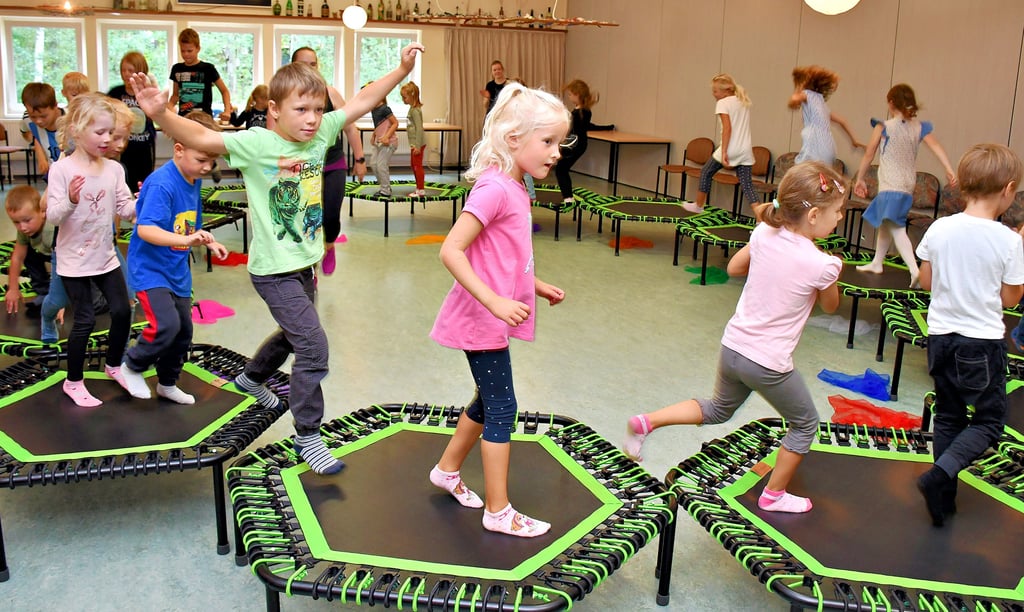 Ein Motto zum Weltkindertag im Integrationsdorf lautete Bewegung. Dieses wurde unter anderem von der Mechauer Kindertagesstätte Kleiner Fuchs mit Leben erfüllt.