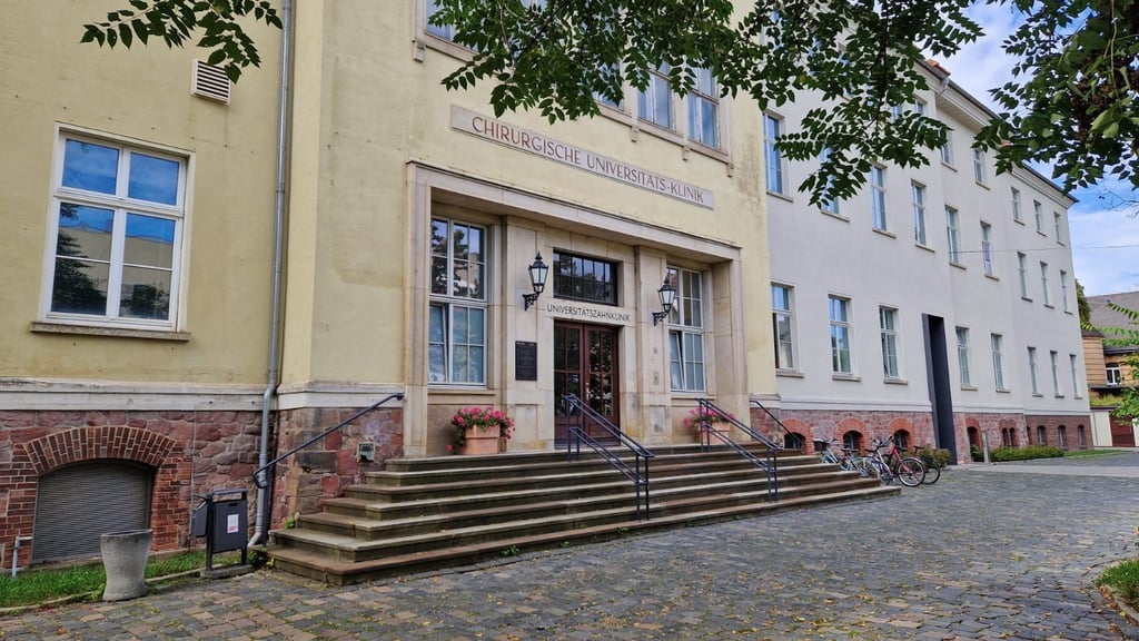 Ein Gefangener versuchte beim Besuch der Zahnklinik in Halle zu flüchten.