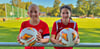 Finja Janek (li.) und Deizi Tila spielen bei den D-Junioren beim SV Einheit Bernburg Fußball.
