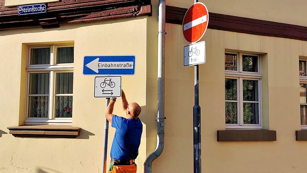 Die Stadt Haldensleben hat sieben Einbahnstraßen für Radfahrer in entgegengesetzter Richtung freigegeben, unter anderem die Steinstraße.