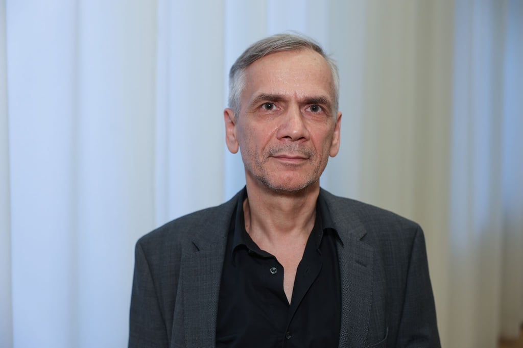 Der Schriftsteller Lutz Seiler ist mit dem Berliner Literaturpreis ausgezeichnet worden.