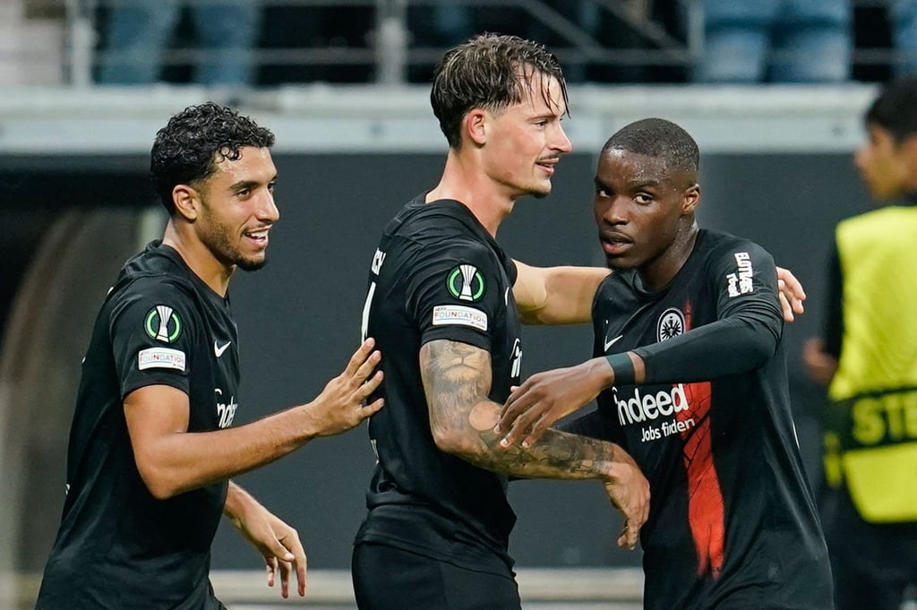 Die Frankfurter Eintracht hat den FC Aberdeen 2:1 geschlagen.