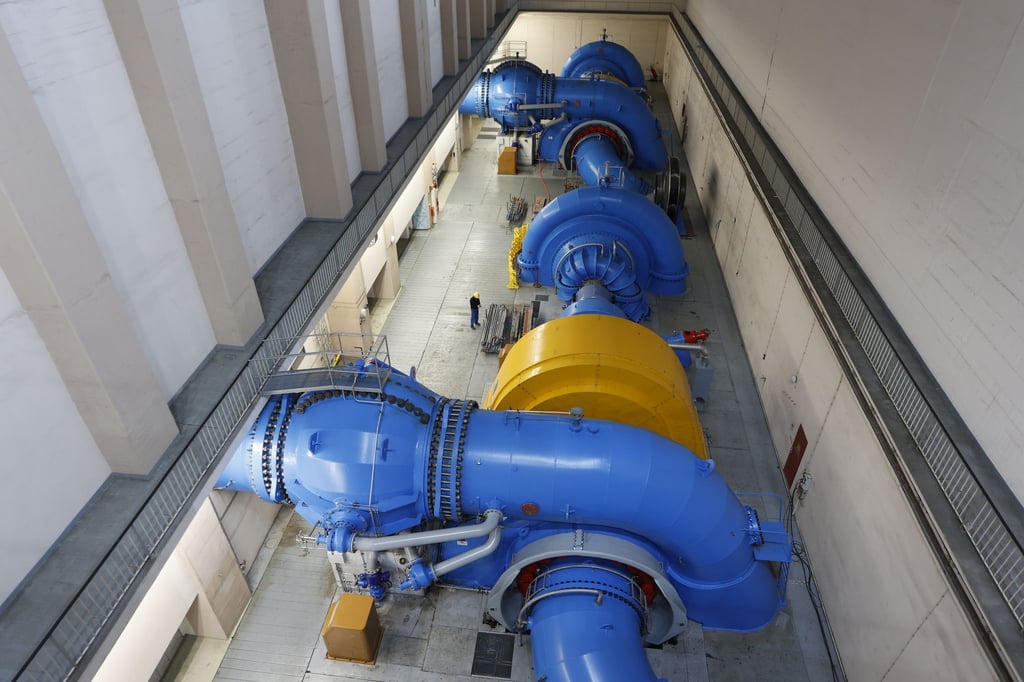 Der Maschinenraum eines Pumpspeicherkraftwerkes.