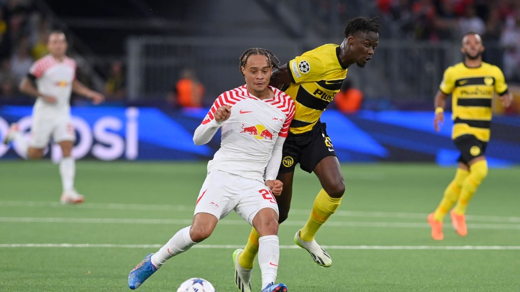 Xavi Simons (l.) im Champions-League-Spiel gegen Bern.