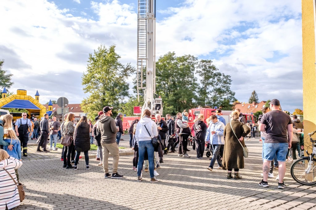Wie hier feiert die Feuerwehr Zschornewitz auch in diesem Jahr wieder ein Oktoberfest mit vielen Gästen.