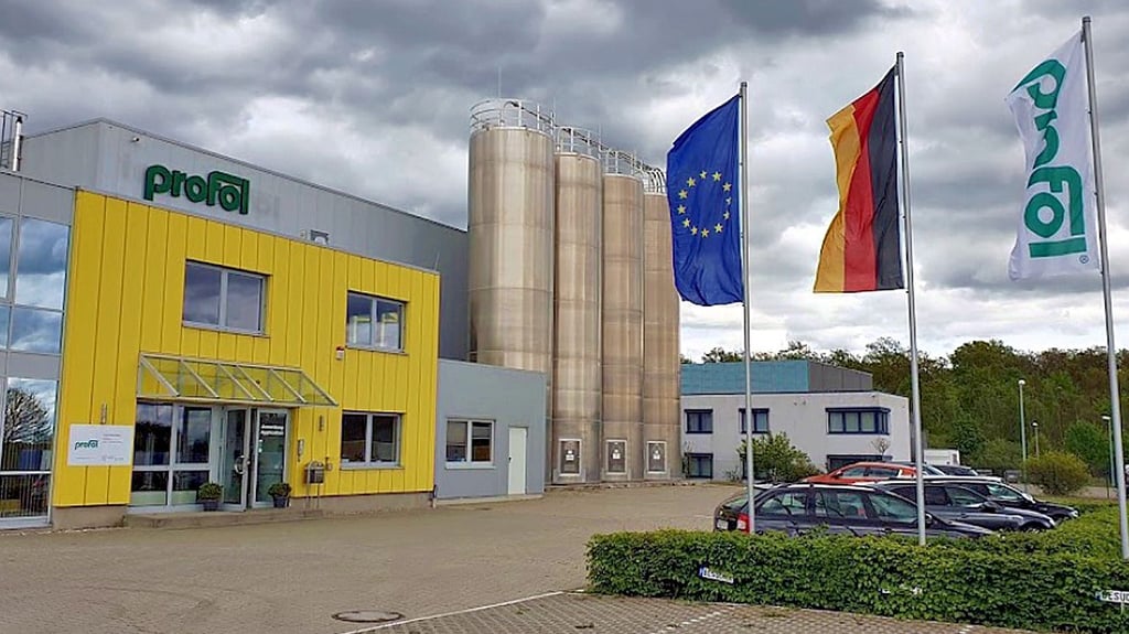 Profol-Standort im Harbker Gewerbegebiet (Am Glüsig 2). Der Folienproduzent wird hier im kommenden Jahr räumlich expandieren. Die Öffentlichkeit ist für den morgigen Sonnabend zum Tag der offenen Tür eingeladen.