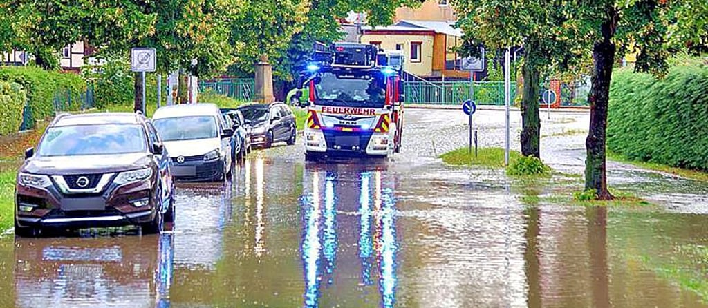 Wassermassen – hier auf der Weberstraße in Quedlinburg – fluteten Mitte August auch Keller.