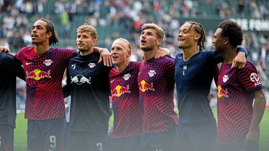 Eng beieinander: RB Leipzig in Gladbach.