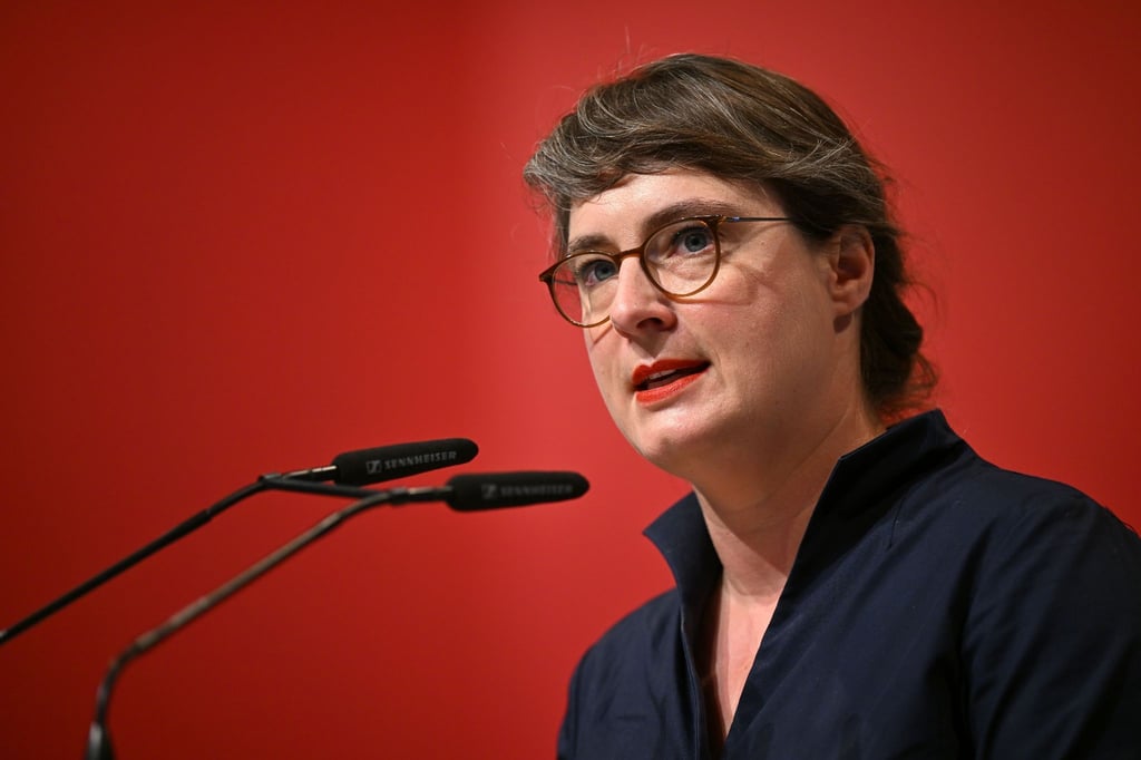 Ulrike Grosse-Röthig (Die Linke), Parteivorsitzende der Linke in Thüringen, beim Bundesparteitag.