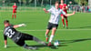 Janek Telge (rechts) leitete den Treffer zur 3:2-Führung für seinen SV 09 Staßfurt mit ein. 