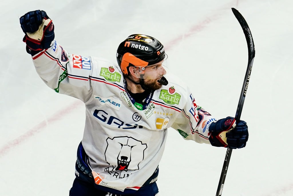 Berlins Zach Boychuk in Aktion.
