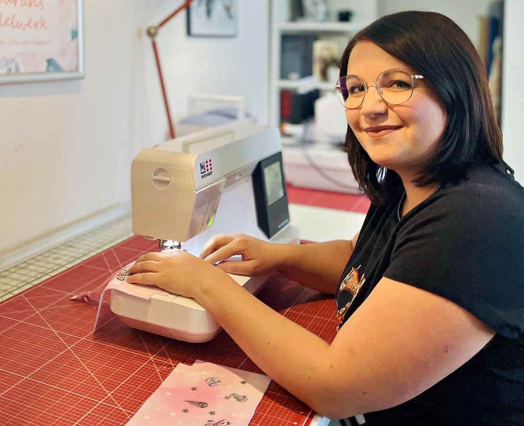 „Taschen nähen ist für mich keine Arbeit, sondern reine Freude”, so Sarah Nadelwerk.