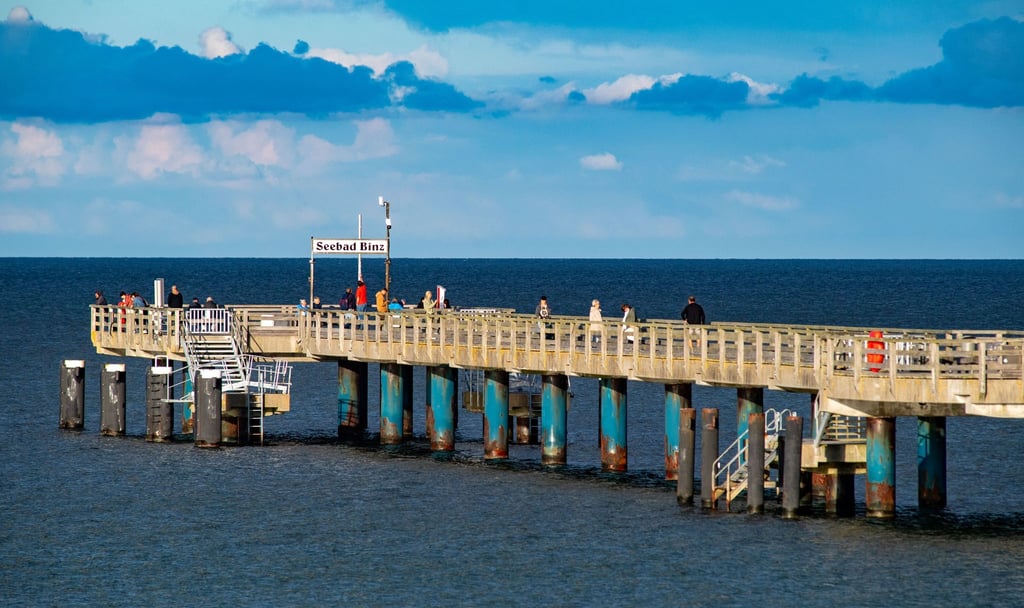 Mit Blick auf den Klimawandel erwartbar: Die Ostsee ist mit 16,8 Grad insgesamt etwa 0,4 Grad wärmer als das langjährige Mittel.
