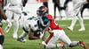 Christian Izien (r) von den Tampa Bay Buccaneers gegen D'Andre Swift von den Philadelphia Eagles.
