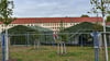 Zelte stehen auf dem Gelände der Zentralen Erstaufnahmeeinrichtung für Asylbewerber (ZABH) des Landes Brandenburg.