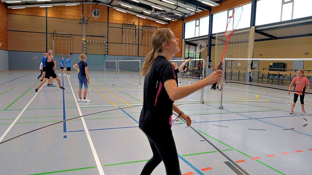 Oft sind alle Felder der Sporthalle belegt, wenn in Sandau Kinder und Jugendliche Badminton spielen.