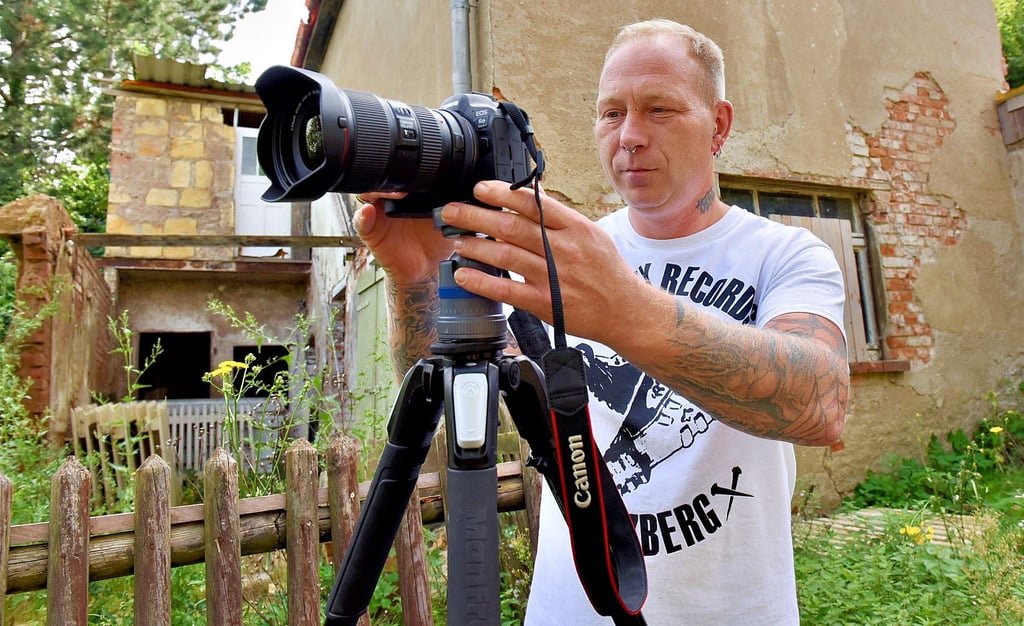Vor der Linse steht Kay Augustin eher selten. Viel lieber fotografiert er selbst. Sein Lieblingsmotiv sind vergessene und verlassene Orte.