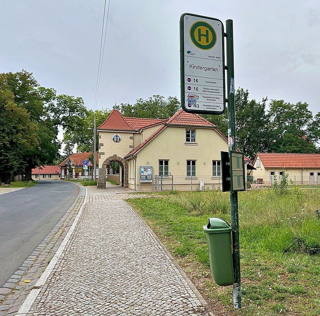 Die Haltestelle „Kindergarten“ in Mosigkau könnte demnächst eine Wartehalle bekommen.