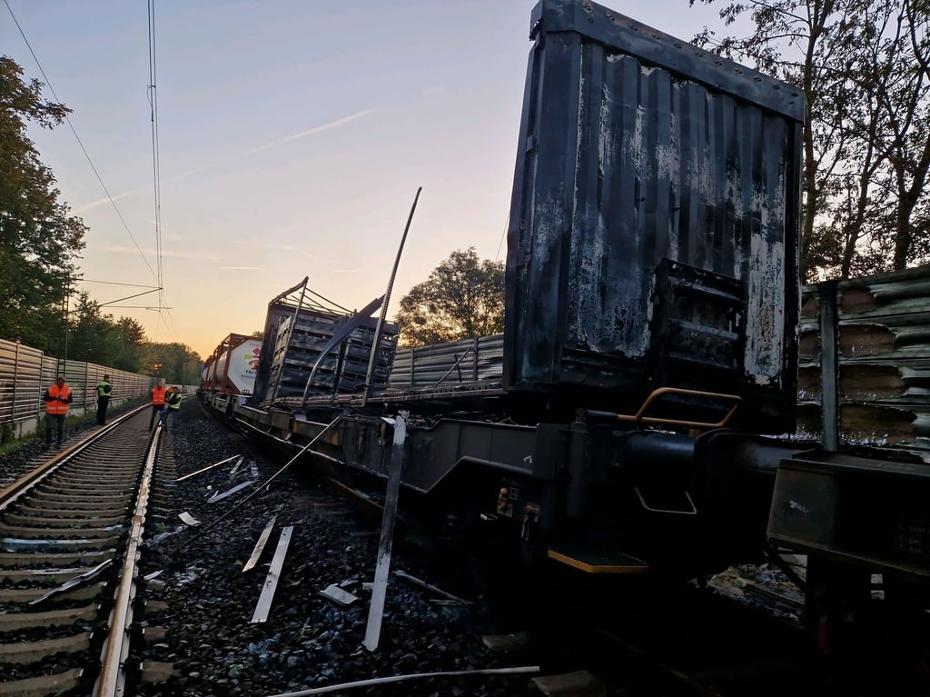 Ein Güterwaggon hatte in der Region Hannover Feuer gefangen.