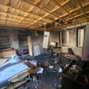 Völlig verkohlt ist das Jugendzimmer in einem Einfamilienhaus in Golbitz, in dem der Brand ausbrach. 