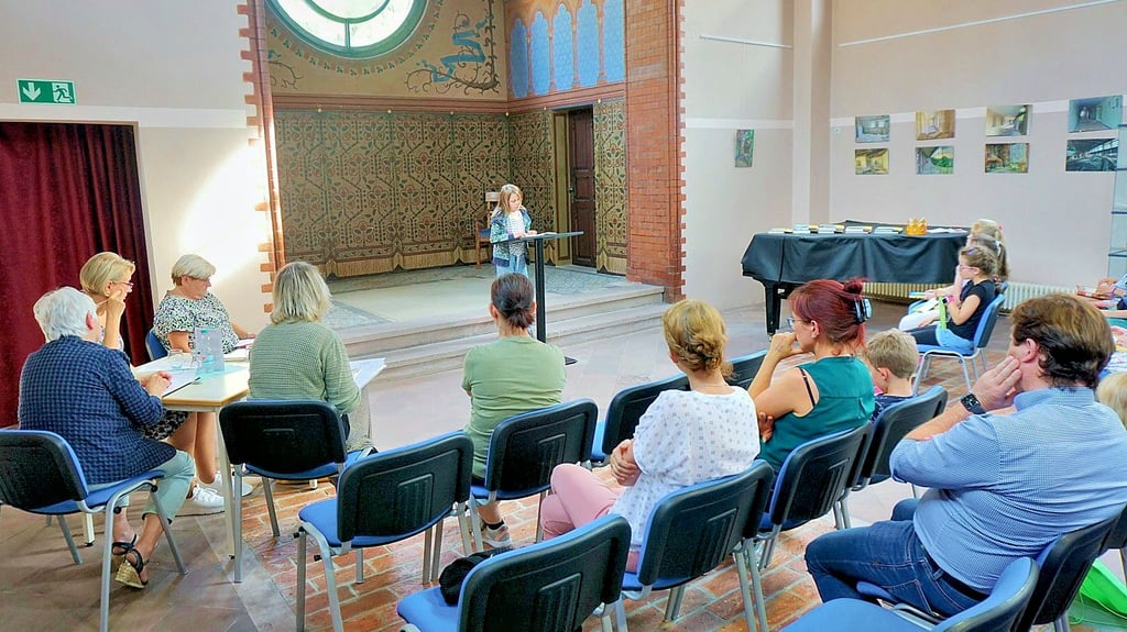 In der Kreisbibliothek in Aschersleben haben die Kinder aus den verschiedenen Orten des Salzlandes vor der Jury, vor Familie und Freunden ihre Texte vorgelesen.