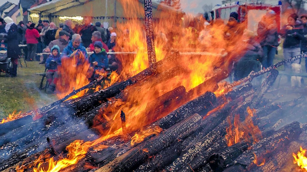 Auf dem Kemberger Schützenplatz wird auch in diesem Jahr traditionell am 2. Oktober wieder ein großes Oktoberfeuer entzündet.